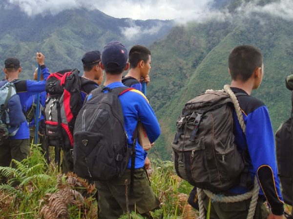 Pecinta-Alam-600x450
